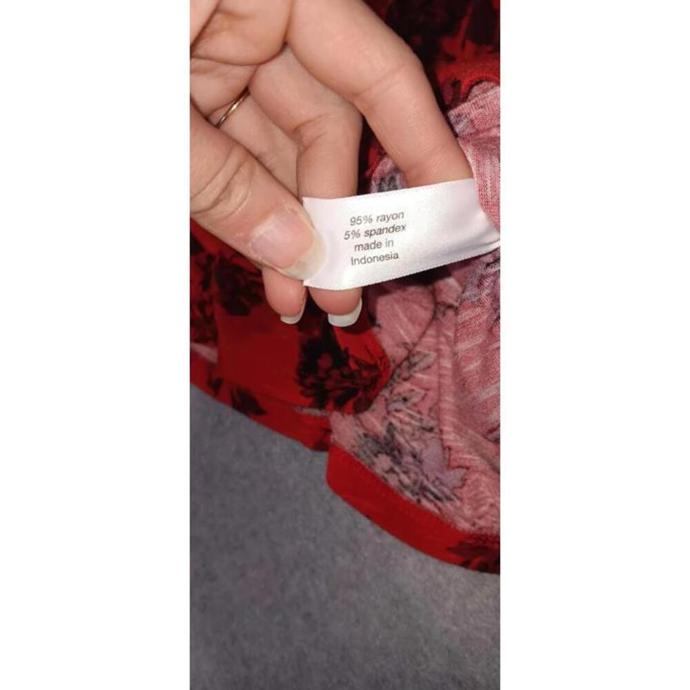 Lane Bryant Long Sleeve Keyhole Chest Dress Womens Size 26/28 Red Floral Fitted - Picture 9 of 11